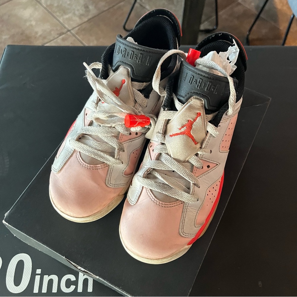 Big Kids' Air Jordan 6 Low
White and Atmosphere Size 5Y